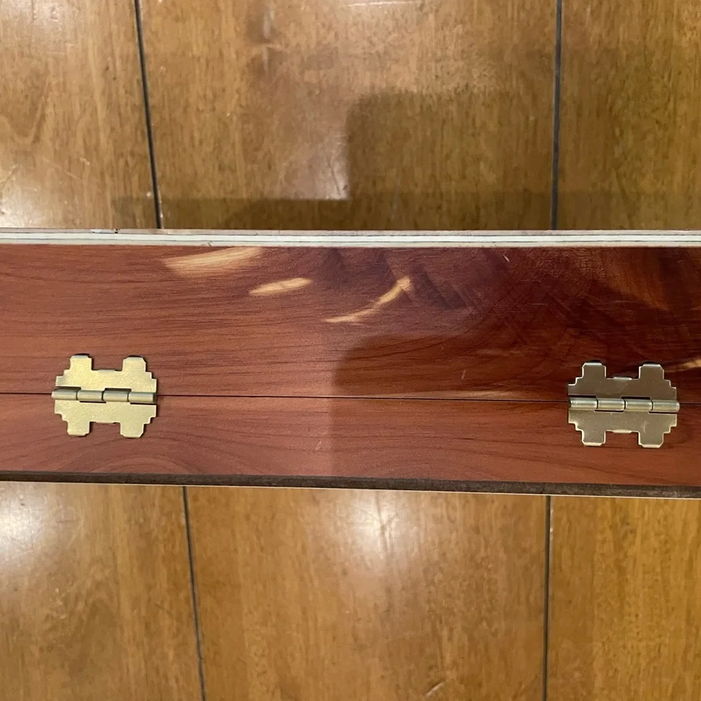 N/A this wooden